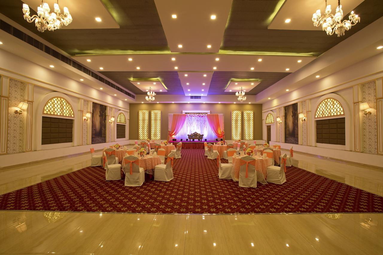 Inde Hotel Chattarpur Nueva Delhi Exterior foto