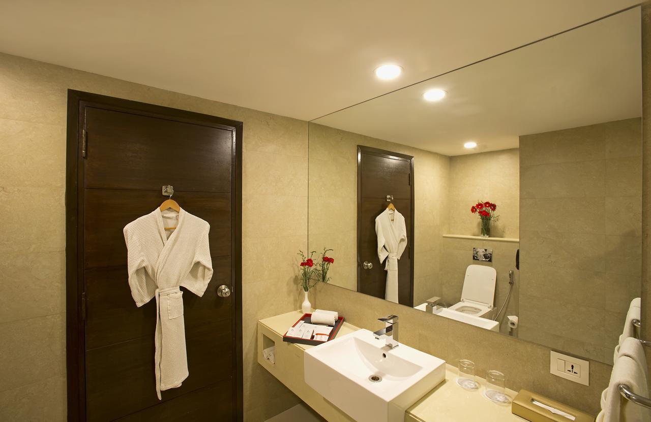 Inde Hotel Chattarpur Nueva Delhi Exterior foto